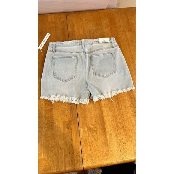 Tinseltown High Rise Frayed Trim Distressed Jean Shorts new Size 30 - Picture 7 of 10